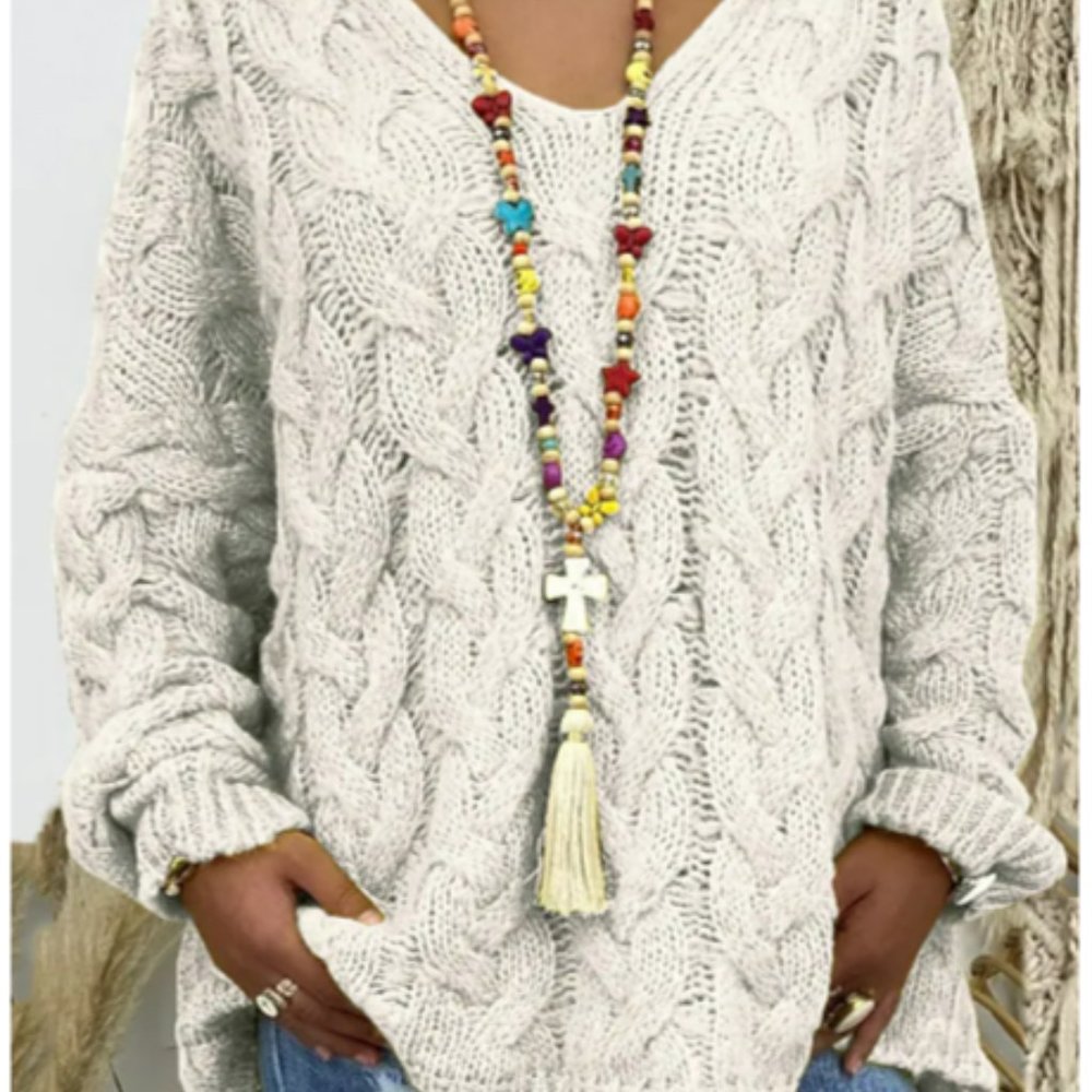 Women's pullover sweater with hood